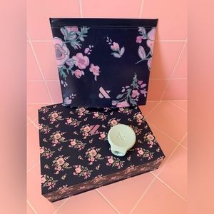 Olive & June Limited Edition Poppy, Zip Bag & Box